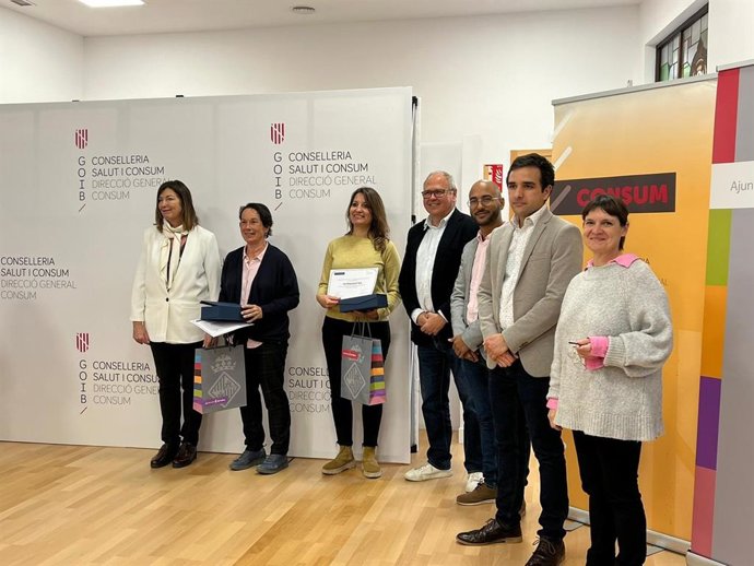 Reconocen la labor de las entidades Terra Nostra y S'Altra Senalla por difundir el consumo responsable.