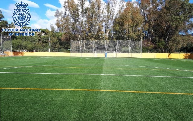 Nota De Prensa + Foto "La Policía Nacional Detiene A Un Futbolista Por La Agresión A Un Árbitro Durante Un Partido De Tercera Andaluza Sénior, En Marbella"