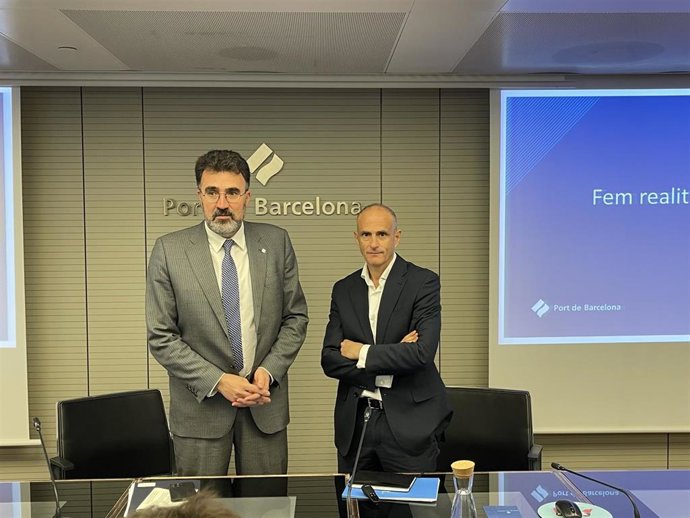 El presidente del Puerto de Barcelona Lluís Salvadó y el director del Port Vell David Pino