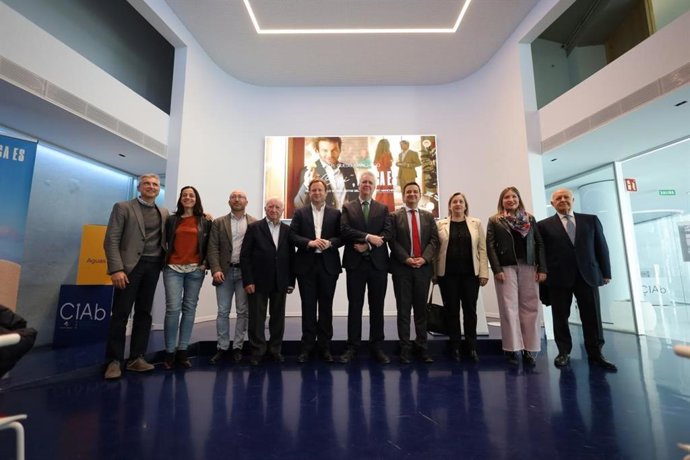 El consejero de Agricultura, Agua y Desarrollo Rural, Francisco Martínez Arroyo,