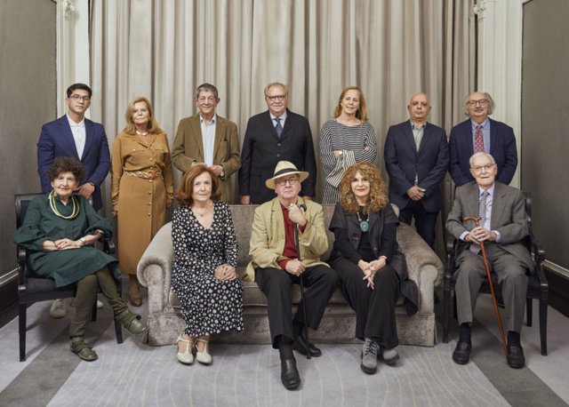 Archivo - El jurado del Premio Loewe de Poesía