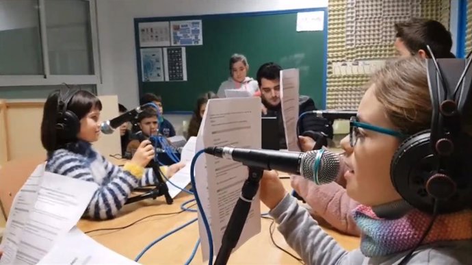 Archivo - Trabajo 'La radio escolar. Grabamos un podcast', del CEIP San Sebastián de Fiñana (Almería), foto de archivo