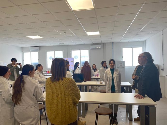 El conseller Martí March visita las instalaciones de los nuevos ciclos concertados en ADEMA