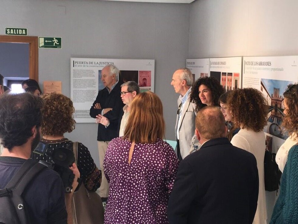 Inauguración de la muestra que permence abierta al público hasta el 31 de marzo en la Casa de las Tejerinas.