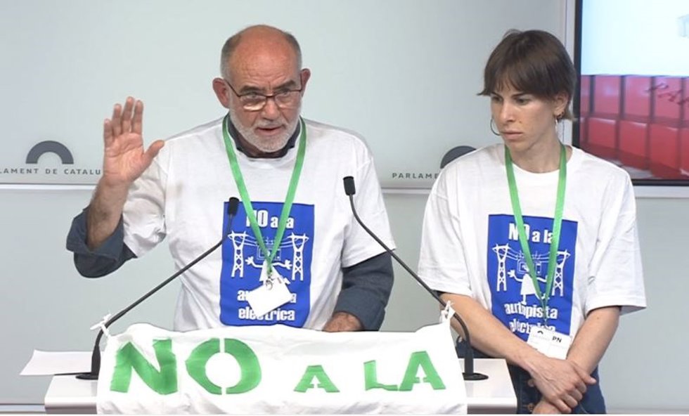 Los portavoces de la plataforma No a la MAT.