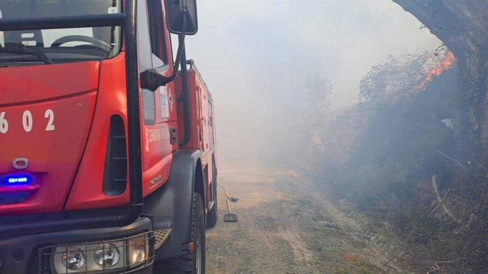 Camión de bomberos en el incendio de Caudiel