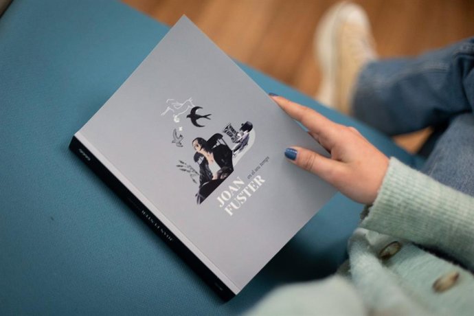 El Consorci de Museus presenta el catálogo de Joan Fuster en el seu temps