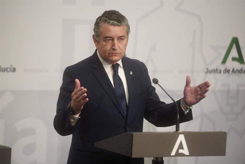 Archivo - El consejero de Presidencia, Interior y Diálogo Social de la Junta de Andalucía, Antonio Sanz, durante la rueda de prensa posterior a la reunión semanal del Consejo de Gobierno de la Junta de Andalucía en el Palacio de San Telmo, a 14 de marzo