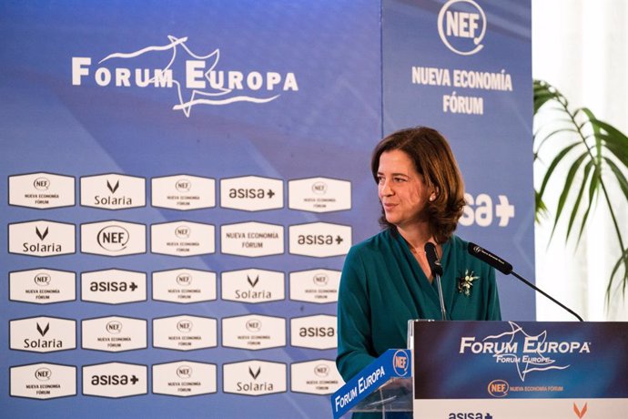 La presidenta de la Asociación Española de Banca (AEB), Alejandra Kindelán, participa en un desayuno informativo del Fórum Europa, en el  Hotel Mandarin Oriental Ritz, a 16 de marzo de 2023, en Madrid (España).