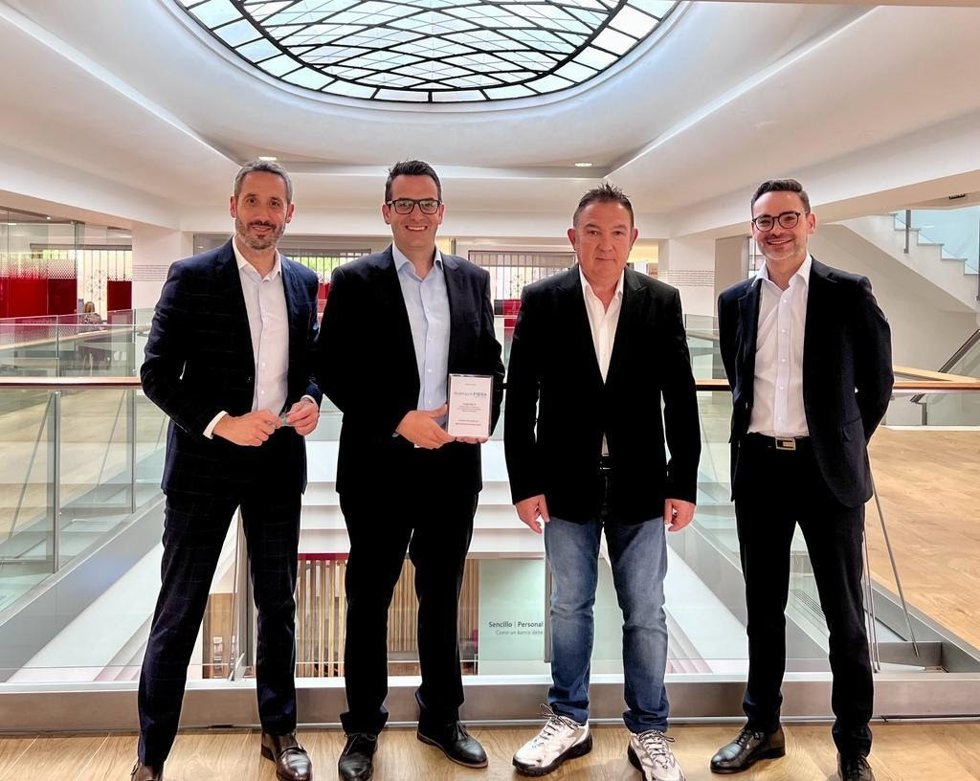 Equipo directivo de Avanza Fibra