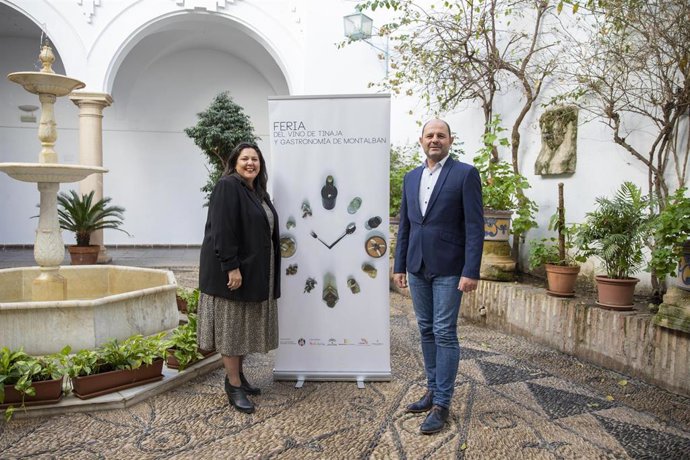 Dolores Amo y Miguel Ruz presentan la Feria del Vino de Tinaja y Gastronomía de Montalbán.