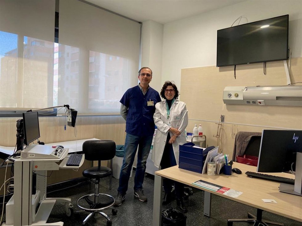 La doctora Victoria Fernández y el doctor José Alcázar, de la Unidad del Sueño de Quirónsalud Málaga.
