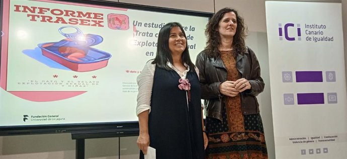 Esther Torrado, profesora del Departamento de Sociología y Antropología de la ULL, y la directora del ICI, Kika Fumero, presentan el estudio 'El dato y el relato en la explotación sexual de mujeres y niñas