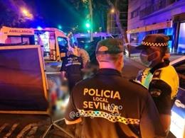 Archivo - Imagen de archivo de efectivos policiales ante un accidente
