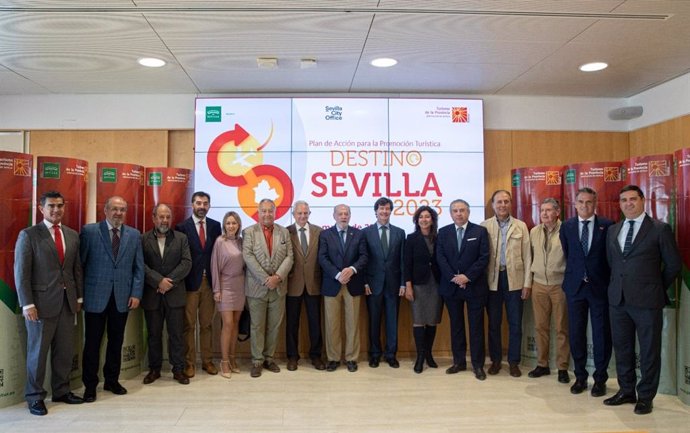 Villalobos y el tejido empresarial de la provincia promocionan 'Destino Sevilla' en 24 ciudades.