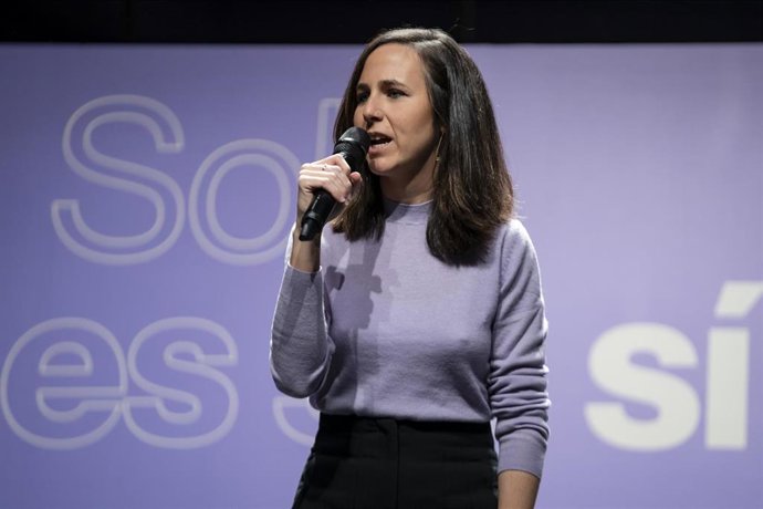 Archivo - La secretaria general de Podemos y ministra de Derechos Sociales y Agenda 2030, Ione Belarra, interviene durante el acto '¿Consentiste o no? Solo sí es sí', en el Círculo de Bellas Artes, a 5 de febrero de 2023, en Madrid, (España). 