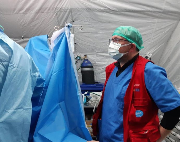 El gerente del Servicio Riojano de Salud y médico del Equipo Español de Ayuda y respuesta a Emergencias (STAR), Alberto Lafuente, en una misión humanitaria en Turquía