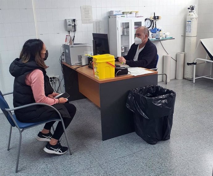 Archivo - Consulta de acogida en el centro de salud Nuestra Señora del Castillo en Lebrija (Sevilla).