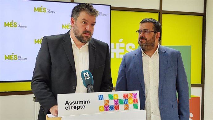Apesteguia y Vidal, en la sede de MÉS per Mallorca.