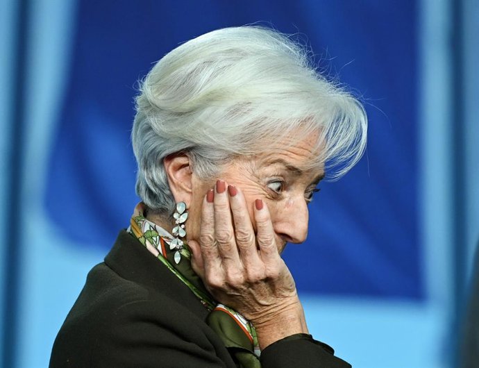 Archivo - FILED - 02 February 2023, Hesse, Frankfurt/Main: Christine Lagarde, President of the European Central Bank (ECB), leaves after a press conference at ECB headquarters.  The European Central Bank (ECB) raised its key interest rate by 50 basis po