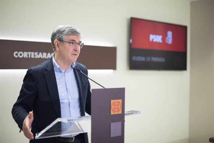 El portavoz del PSOE en las Cortes de Aragón, Vicente Guillén.