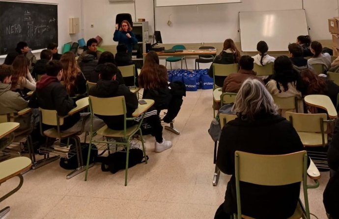 Archivo - Formación sobre eficiencia energética en el IES Llucmajor.