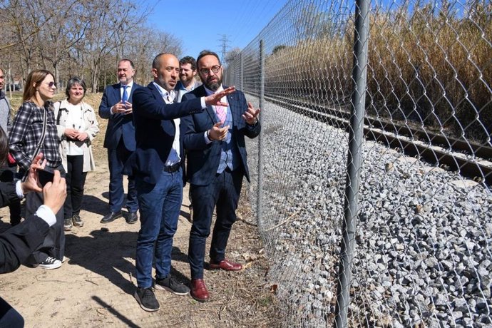 El conseller de Territori, Juli Fernndez, i l'alcalde de Manresa, Marc Aloy