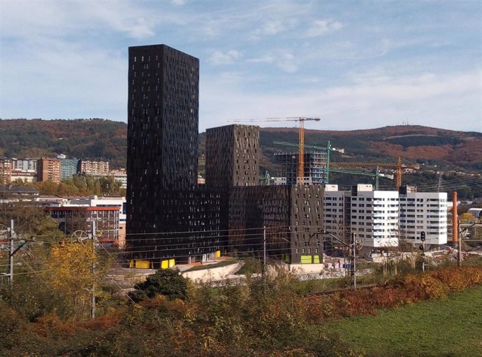 Archivo - Viviendas de VPO eficientes energéticamente en Bolueta, en Bilbao