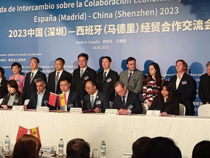 Firma de acuerdo de Osborne con la ciudad china de Shenzhen