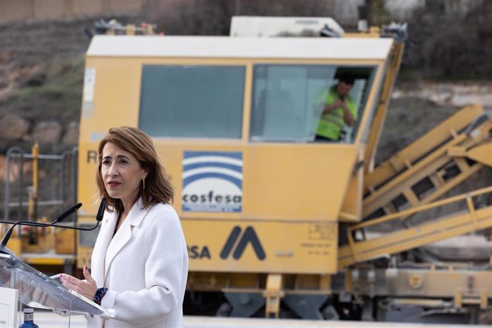 La ministra de Transportes, Raquel Sánchez, visita las obras de la línea Soria-Torralba