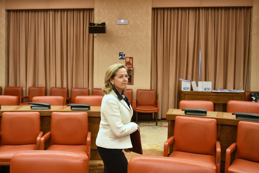 La vicepresidenta primera y ministra de Asuntos Económicos y Transformación Digital, Nadia Calviño, a su llegada a una Comisión Mixta para la Unión Europea