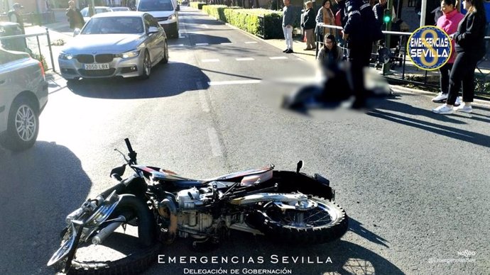 Herido un motorista tras colisionar contra un turismo que habría realizado un giro indebido
