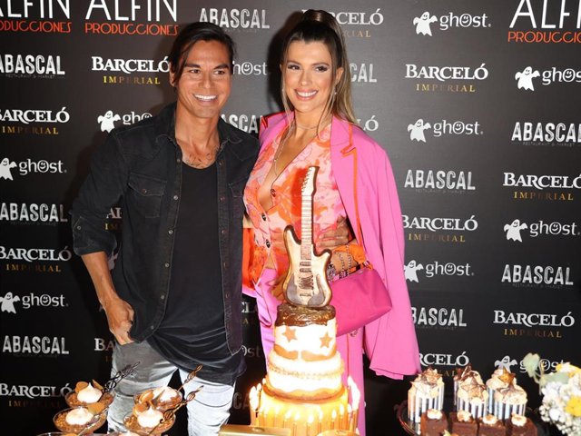 Julio Iglesias Jr y su novia, Vivi Domenico