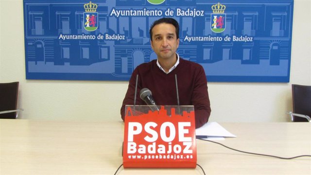 Archivo - Portavoz socialista en Badajoz, Ricardo Cabezas