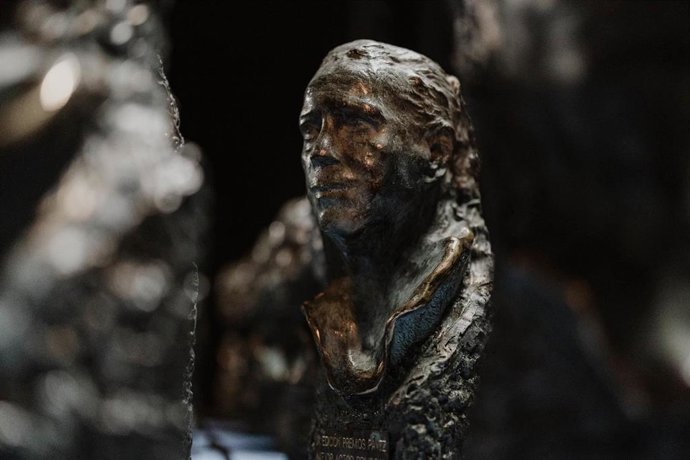 Archivo - Estatuilla de los Premios Pávez