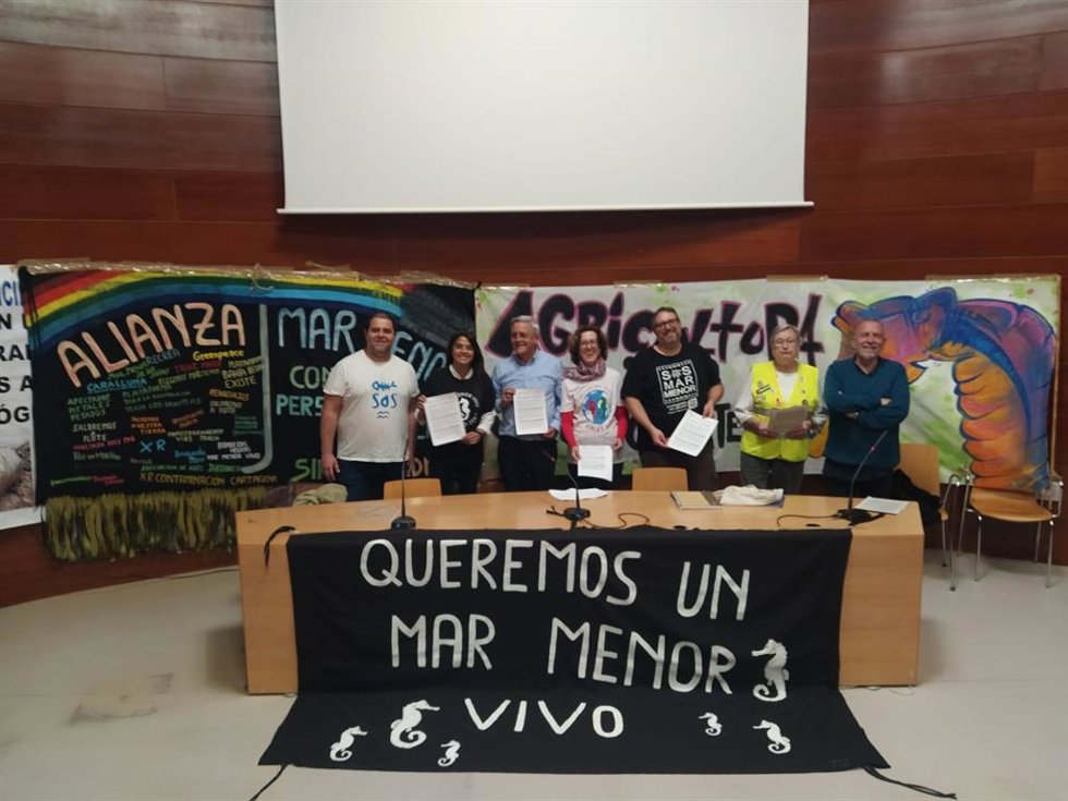 Organizaciones ambientales y sociales presentan el 'Decálogo por el Mar Menor'
