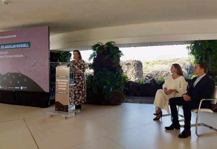 La secretaria general para el Turismo, Yolanda de Aguilar, en la junta directiva de Necstour celebrada en Lanzarote.
