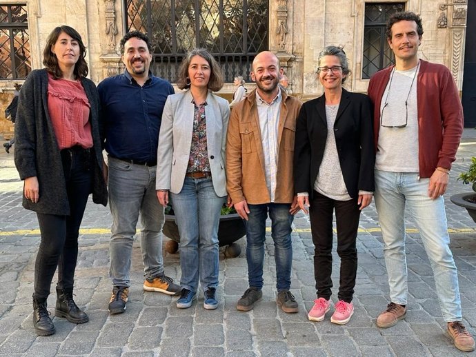 De izquierda a derecha: Belén Álvarez, Toni Villalonga, Neus Truyol, Miquel ngel Contreras, Carme Verdaguer y David Pujol.