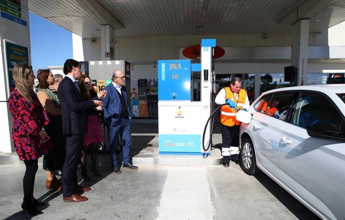 Nortegas y Repsol inauguran su primera gasinera en Cantabria