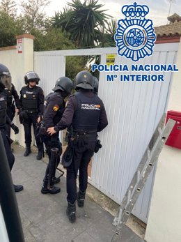Agentes de Policía Nacional en una operación