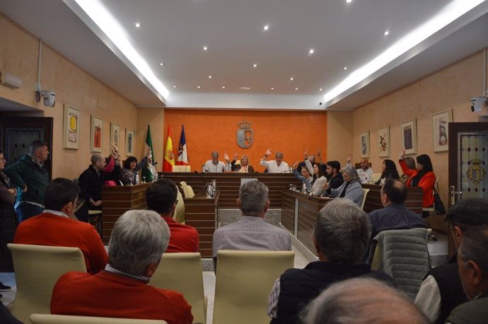 Pleno extrarodinadio de Almonte (Huelva) por el rechazo de la PDL de modificación de los regadíos en la corona forestal de Doñana.