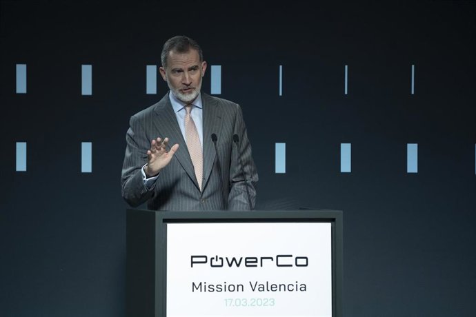 El Rey Felipe Vi interviene durante el acto inaugural del inicio de la construcción de la gigafactoría de PowerCo 