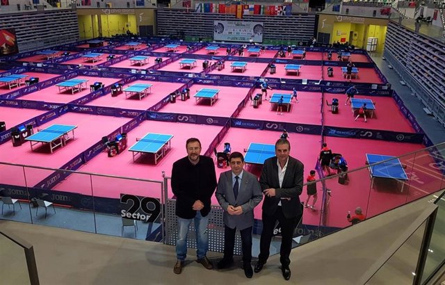 Visita al Olivo Arena que acogerá los Campeonatos de España de Tenis de Mesa