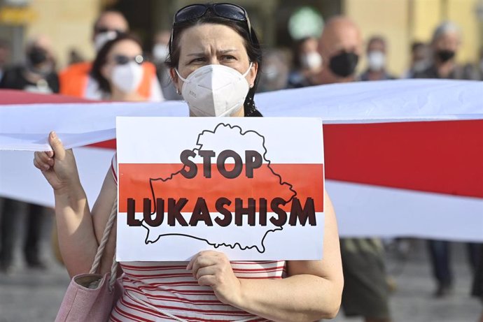 Archivo - Protestas en Praga en contra del Gobierno de Bielorrusia.