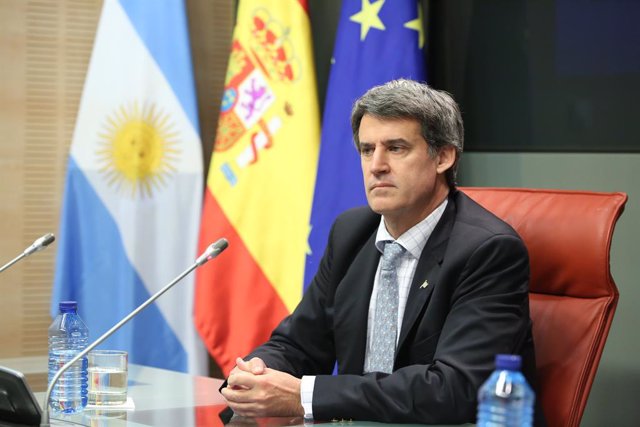 Archivo - El ex presidente del Banco Central de Argentina, Alfonso de Prat-Gay.  