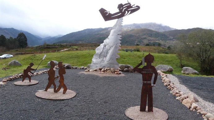 Homenaje en Lobios (Ourense) a los profesionales fallecidos en la extinción de incendios forestales