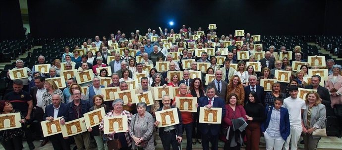 Antonio Muñoz destaca el trabajo de los servidores públicos en el homenaje a los 430 empleados municipales de Sevilla