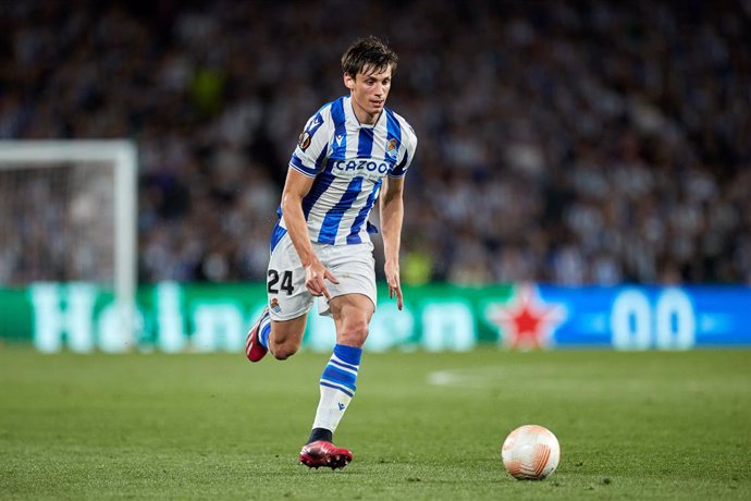 Robin Le Normand of Real Sociedad in action during the UEFA Europa League round of 16 leg two match between Real Sociedad and AS Roma at Reale Area  on March 16, 2023, in San Sebastian, Spain.