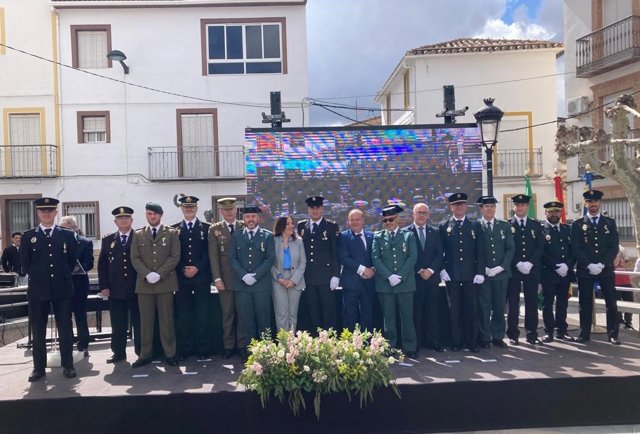 Homenaje a las fuerzas y cuerpos de seguridad.