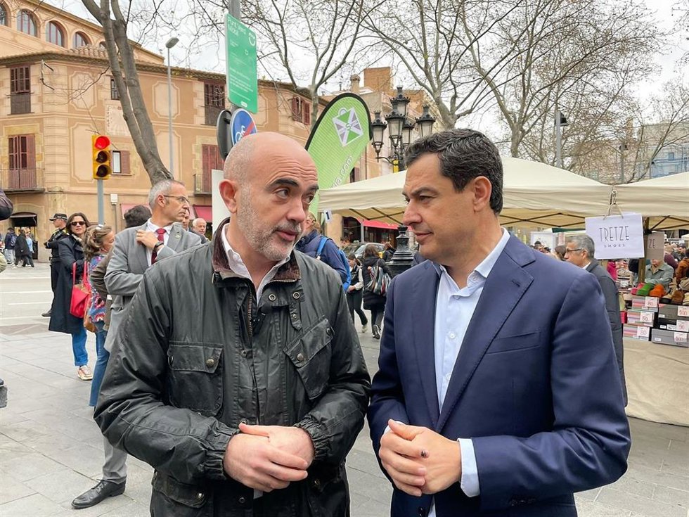 Sirera y Moreno durante la visita
